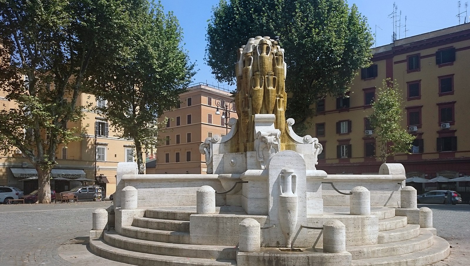 Fontana delle Anfore a Testaccio malditofriki, CC BY 2.0 via Wikimedia Commons