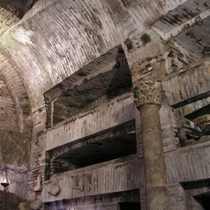 Rome, Catacombs of Callixtus, The Crypt of the Popes - photo by Dnalor 01 Wikimedia Commons