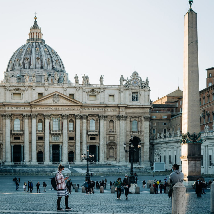 The magnificent St Peter's Basilica and its Square photo by Gabriella Clare Marino Unsplash